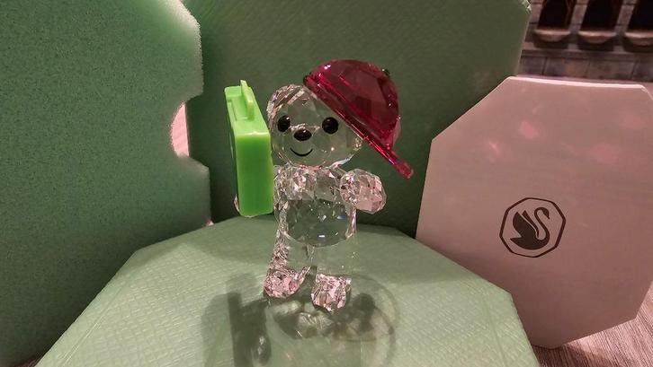 Swarovski Kris Beer 90's Party! NIEUW!, Verzamelen, Swarovski, Nieuw, Figuurtje, Ophalen of Verzenden