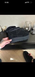 Ugg platform 41, Ophalen of Verzenden, Zo goed als nieuw, Zwart