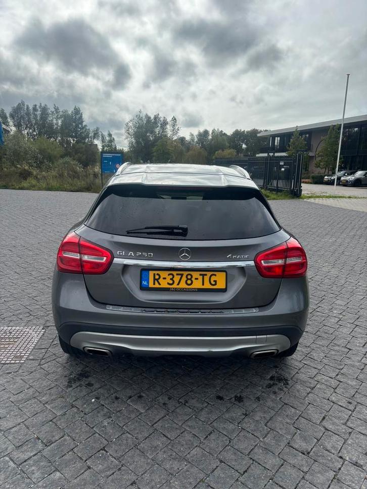 Mooie nette Mercedes GLA 250 4 Matic !!, Auto's, Mercedes-Benz, Particulier, Benzine, Euro 6, Automaat, Zilver of Grijs, Overige kleuren