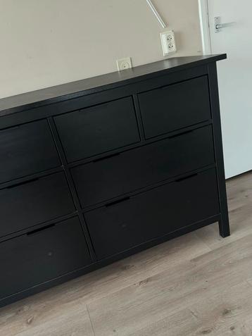 Zwarte hemnes (ikea) kast. beschikbaar voor biedingen