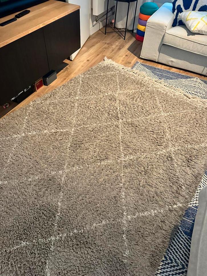 Hoogpolig beige taupe Kwantum Vloerkleed Tokyo Evora 160x230, Huis en Inrichting, Stoffering | Tapijten en Kleden, Zo goed als nieuw