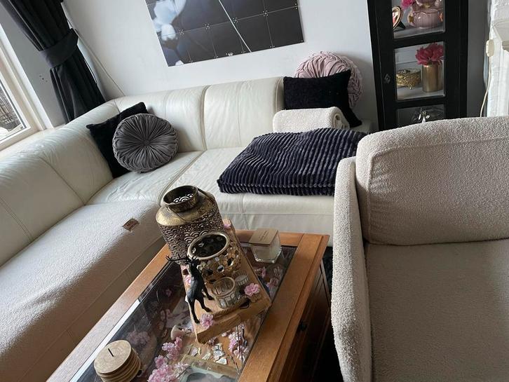 Crème witte leren bank - lichte beschadiging, Huis en Inrichting, Banken | Bankstellen, Gebruikt, Rechte bank, Driepersoons, 200 tot 250 cm