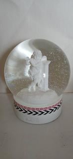 Wedgwood sneeuwbol metengeltje spelend op een dwarsfluit, Diversen, Kerst, Ophalen of Verzenden, Nieuw