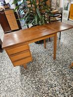 vintage bureau tje, Huis en Inrichting, Bureaus, Ophalen