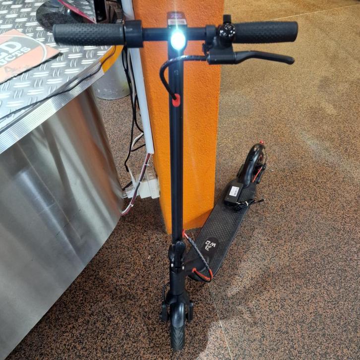 W4 Pro Elektrische Step | Nette staat, Fietsen en Brommers, Steps, Zo goed als nieuw