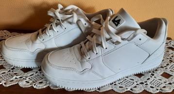 2x gedragen L.A. GEAR SPORTSCHOENEN Sneakers maat 43 beschikbaar voor biedingen
