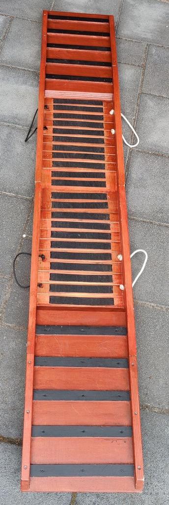 Zoofari honden loopplank. Hout. 180 cm lang. beschikbaar voor biedingen