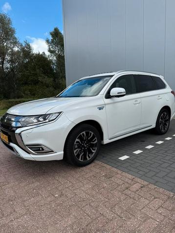 Mitsubishi Outlander PHEV2.4 S-Edition 240pk AWD Full Option beschikbaar voor biedingen