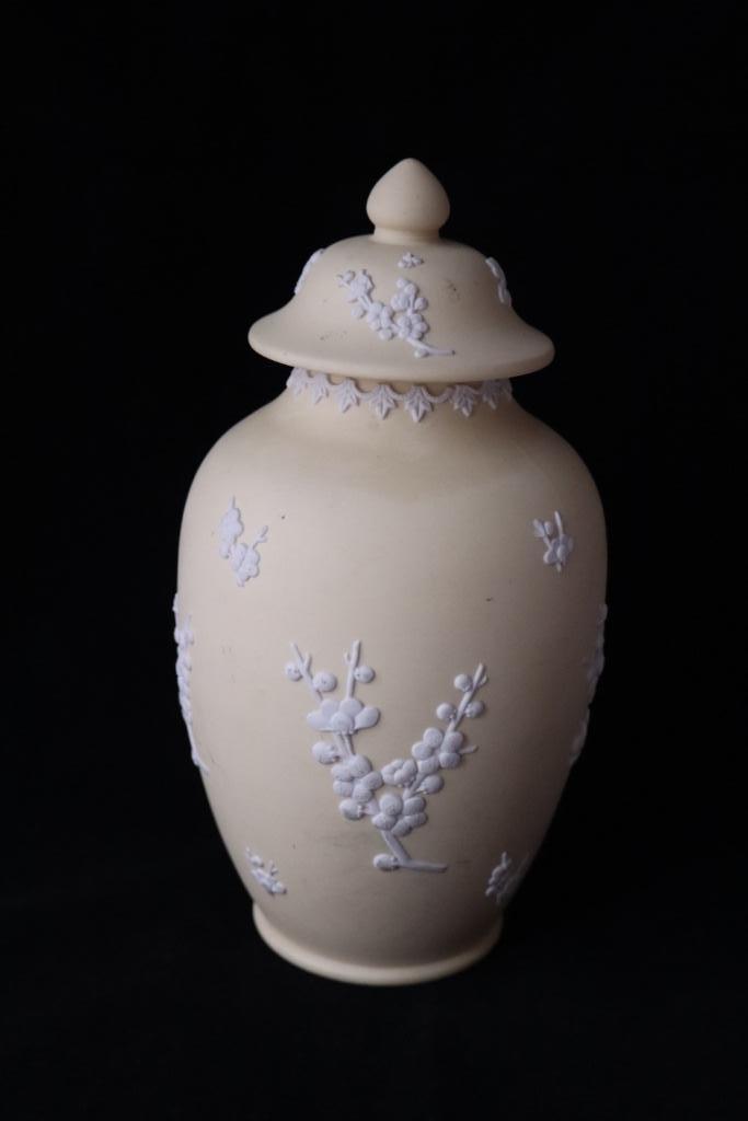 Vintage Wedgwood Jasperware Primrose dekselvaas, Antiek en Kunst, Antiek | Keramiek en Aardewerk, Ophalen of Verzenden