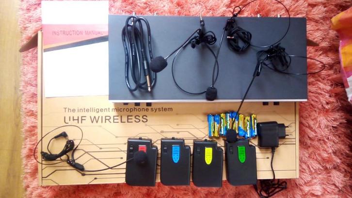 4 headset microfoons, Muziek en Instrumenten, Microfoons, Gebruikt, Overige typen, Draadloos, Ophalen of Verzenden