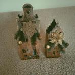 Kerststukje , op metalen huisjes ,goudkleurig, Ophalen