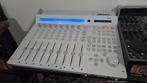 ICON QCON PRO Midi Controller met Motorized Faders, Muziek en Instrumenten, Midi-apparatuur, Ophalen, Gebruikt