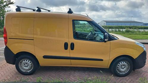 Opel Combo 1.3 2017 | PARTICULIER | Zwarte dakdragers, Auto's, Bestelauto's, Particulier, ABS, Airbags, Airconditioning, Centrale vergrendeling