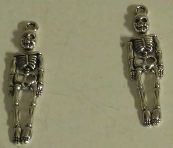 Kettinghanger Halloween skelet  4 cm  122625 beschikbaar voor biedingen
