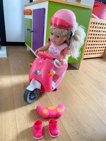 Baby Born Scooter met Accessoires beschikbaar voor biedingen