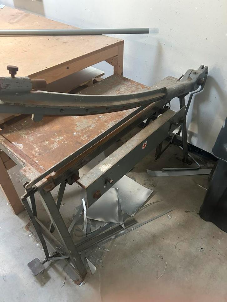 Jorg zetbank en slagschaar, Zakelijke goederen, Machines en Bouw | Metaalbewerking, Ophalen