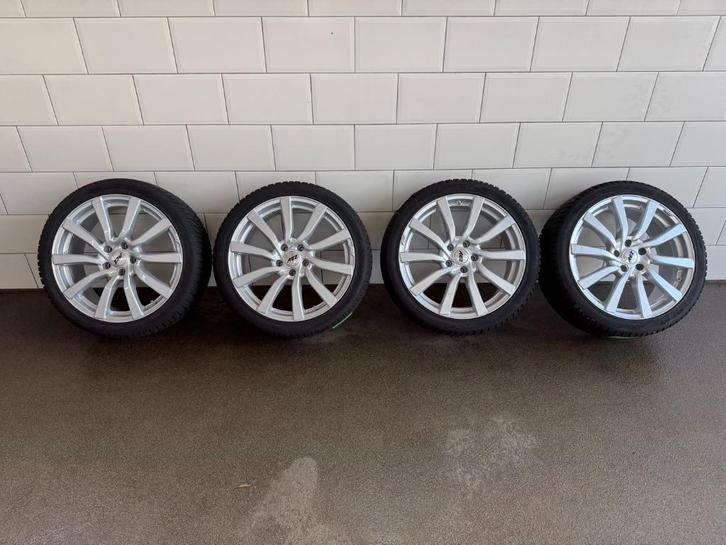 Tesla Model 3 winterset 19 inch, Auto-onderdelen, Banden en Velgen, Banden en Velgen, Winterbanden, 19 inch, 235 mm, Personenwagen