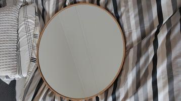 Wandspiegel houtlook. beschikbaar voor biedingen