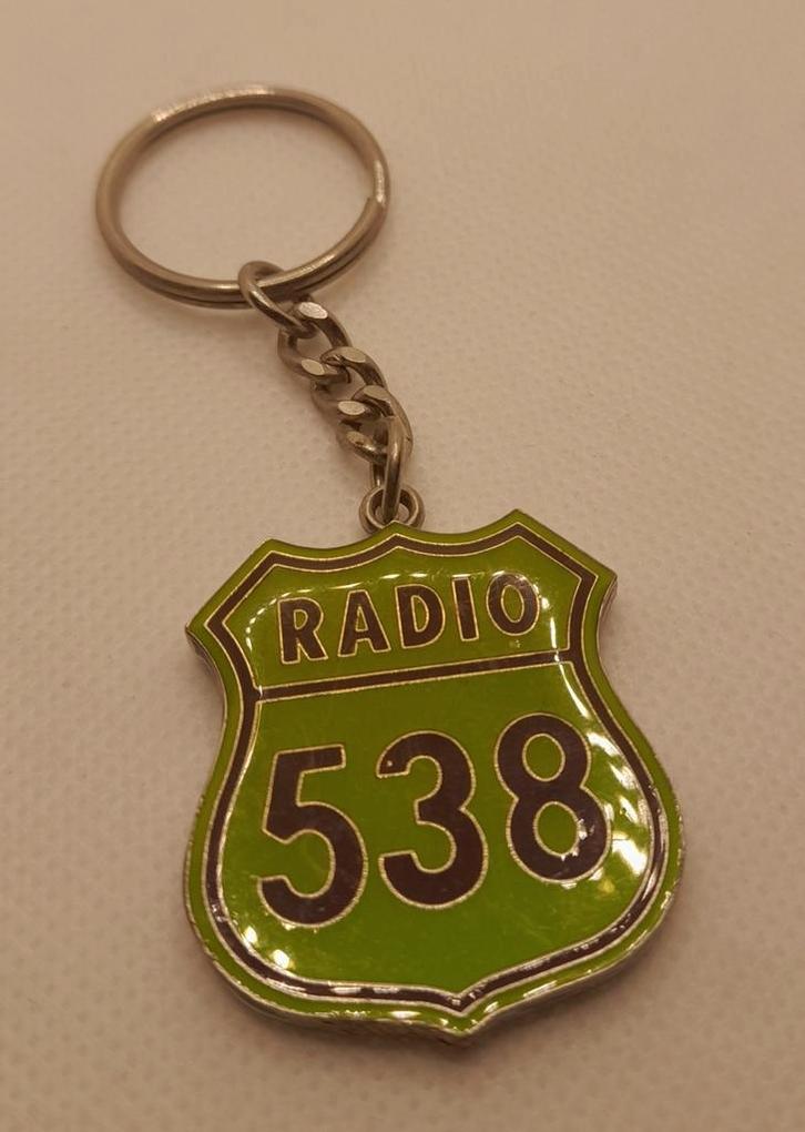 Mooie oude metalen sleutelhanger van Radio 538, Verzamelen, Sleutelhangers, Zo goed als nieuw, Ophalen of Verzenden