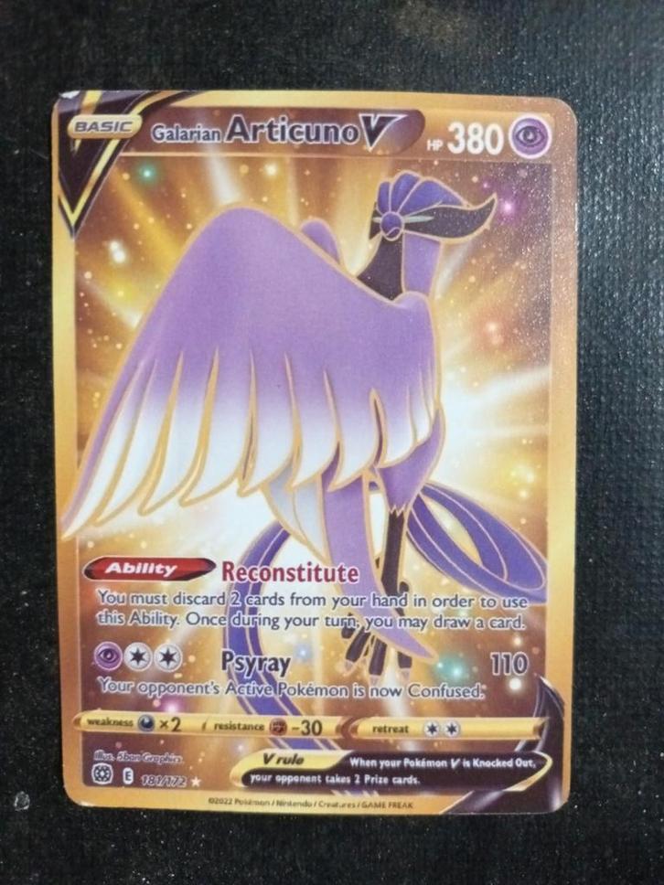 Galarian Articuno V - Gouden Kaart, Hobby en Vrije tijd, Verzamelkaartspellen | Pokémon, Zo goed als nieuw, Losse kaart, Foil