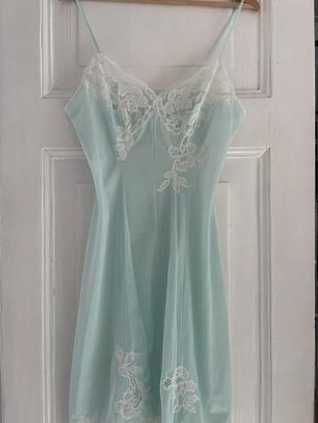 Onderjurk, sixties, maat M/S met kant beschikbaar voor biedingen