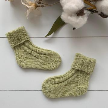 Hand gebreide wollen babysokjes 'Paradise green' (Kraamcadea beschikbaar voor biedingen