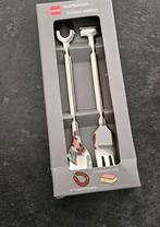 Hema Taartbestek Limited Edition - Rookworst & Tompouce, Ophalen of Verzenden, Nieuw, Rvs of Chroom, Los bestek