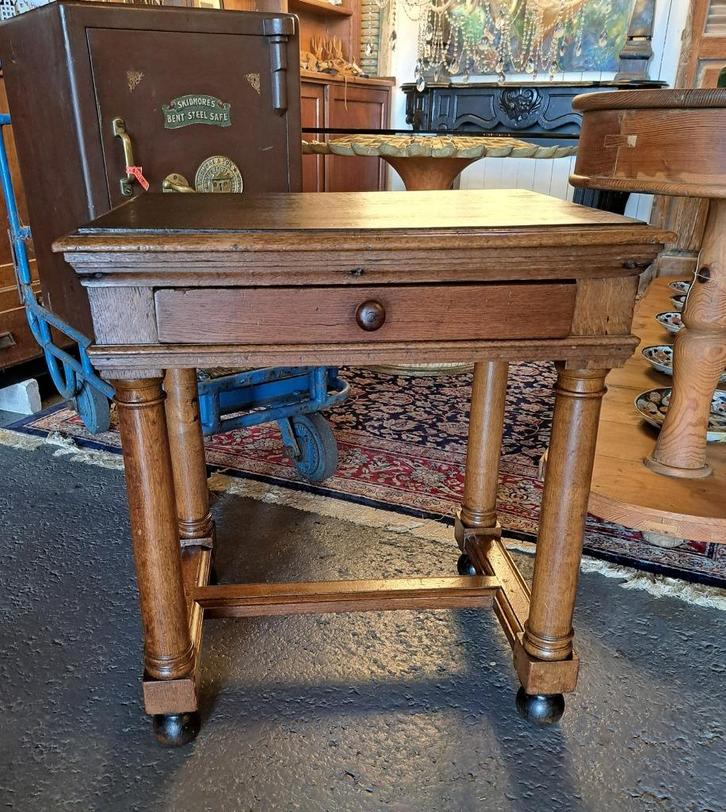 Antieke Franse hal tafel 66 x 51 x 70 cm mooi & echt antiek, Antiek en Kunst, Antiek | Meubels | Tafels, Ophalen