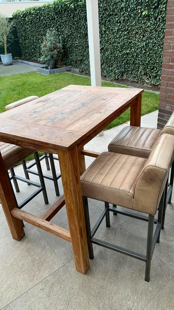 Bartafel met luxe krukken, Huis en Inrichting, Barkrukken, Gebruikt, 60 tot 90 cm, Leer, 2 krukken, Ophalen of Verzenden