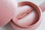 14 Karaat Gouden Aanschuif Ring, Sieraden, Tassen en Uiterlijk, Ringen, 18 tot 19, Ophalen of Verzenden, Zo goed als nieuw, Dame