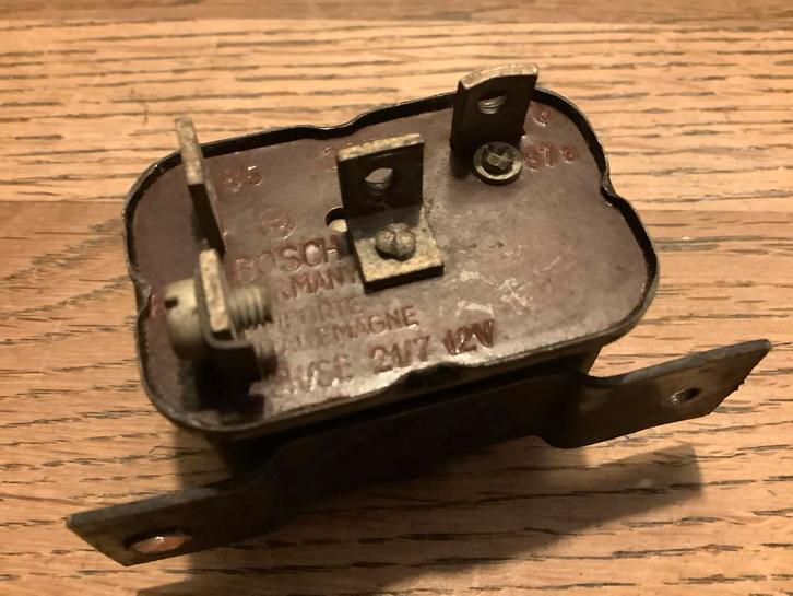Bosch Relais 24/7 12V - Oldtimer Onderdeel.     (CB-A), Fietsen en Brommers, Brommeronderdelen | Oldtimers, Gebruikt, Overige typen