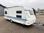 Hobby 540 UK Excellent stapelbed. Nette isabella voortent, Caravans en Kamperen, Zonnepaneel, Rondzit, Hobby, Bedrijf