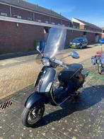 Vespa sprint zwart, Fietsen en Brommers, Ophalen, Zo goed als nieuw, Vespa