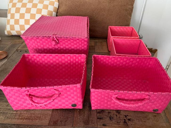 Manden van Handed By, Huis en Inrichting, Woonaccessoires | Schalen en Manden, Gebruikt, Mand, Rechthoekig, Kunststof, Ophalen of Verzenden