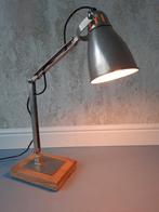 Industriële vintage bureaulamp, Huis en Inrichting, Lampen | Tafellampen, Ophalen of Verzenden, Zo goed als nieuw, Minder dan 50 cm