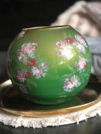 Mooie handbewerkte bolvaas, Huis en Inrichting, Woonaccessoires | Vazen, Ophalen of Verzenden, Groen, Minder dan 50 cm