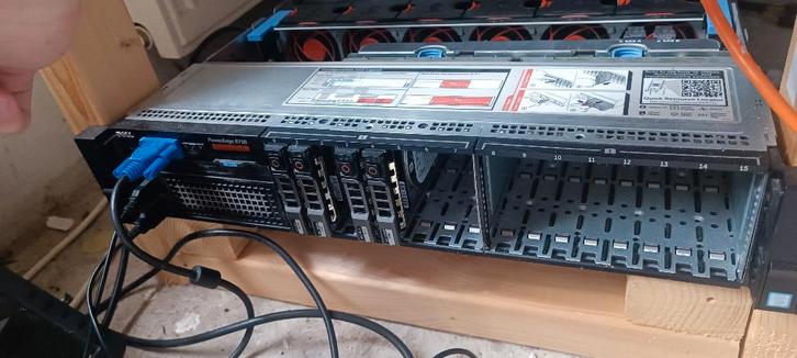 Dell poweredge r730 ram 64gb 72 threads, Computers en Software, Servers, Zo goed als nieuw, 2 tot 3 Ghz, 64 GB, Hot swappable onderdelen