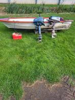Opknap bootje met 2 buitenboordmotoren, Watersport en Boten, Roeiboten, Ophalen, Zo goed als nieuw, Polyester