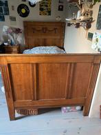 Vintage massief houten bed met sierlijk hoofdbord, Ophalen, Gebruikt, Eenpersoons, Klassiek