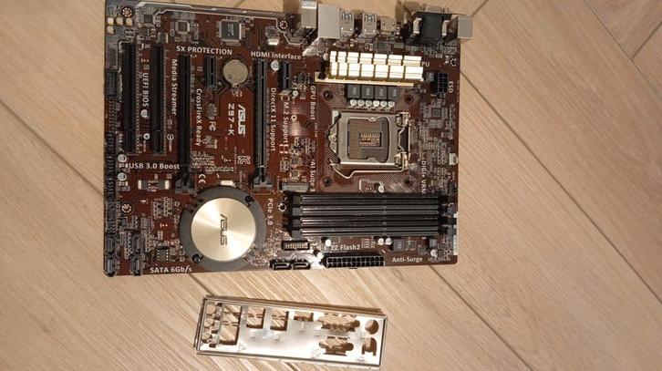ASUS Z97-K moederbord – LGA1150 – Inclusief I/O shield, Computers en Software, Moederborden, Zo goed als nieuw, Intel, DDR3, Ophalen of Verzenden