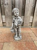 betonnen jongen met hondje 45hoog/Nieuw!, Tuin en Terras, Tuinbeelden, Ophalen, Woondecoratie eindhoven, Nieuw, Woondecoratie eindhoven