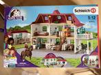 Mooi schleich huis met stal, Ophalen of Verzenden, Zo goed als nieuw, Paard, Beeldje of Figuurtje