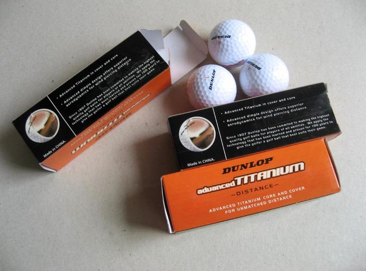 Negen Dunlop golfballen Dunlop Advanced Titanium Distance, Sport en Fitness, Golf, Nieuw, Bal(len), Overige merken, Ophalen of Verzenden