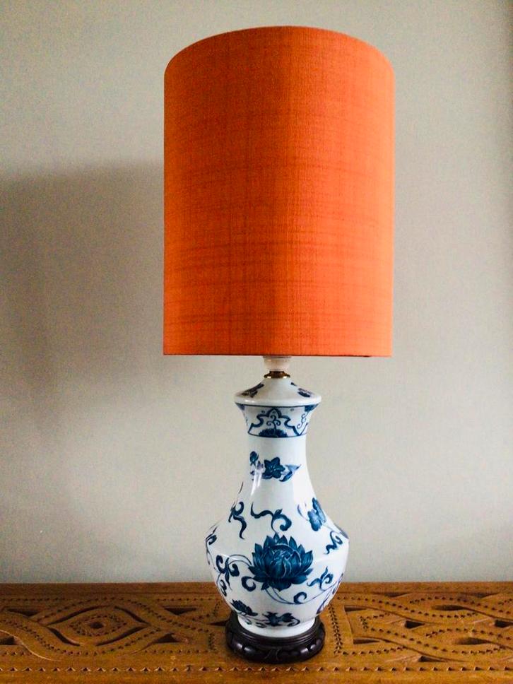 Hoge Vintage Chinese Tafellamp met linnen kap. Hoogte 75 cm, Huis en Inrichting, Lampen | Tafellampen, Zo goed als nieuw, 75 cm of meer