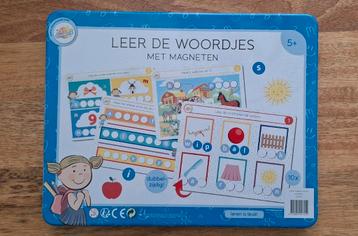 Leer de woordjes met magneten beschikbaar voor biedingen