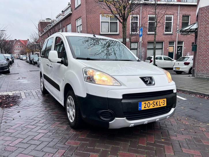 Peugeot Partner 1.6 16V 88KW Tepee 7PL 2011 Wit, Auto's, Peugeot, Particulier, Airbags, Airconditioning, Bluetooth, Boordcomputer