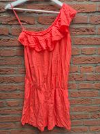 Koraalkleurige one-shoulder playsuit met ruffles – maat S, Boetiek, Nieuw, Ophalen of Verzenden, Roze