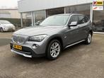 BMW X1 XDrive28i AUTOMAAT / XENON / ALLEEN HANDEL OF EXPORT, Auto's, BMW, Euro 5, Stof, Gebruikt, Zwart