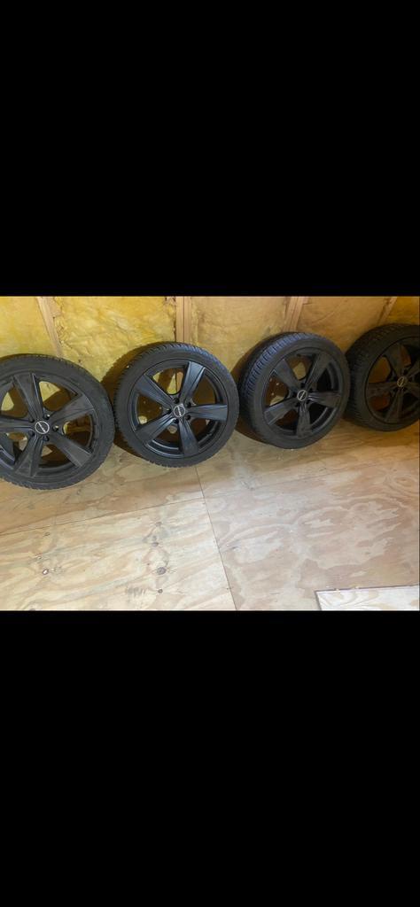 Set Velgen met winterbanden - 18 inch, Auto-onderdelen, Banden en Velgen, Banden en Velgen, Winterbanden, 18 inch, 225 mm, Personenwagen