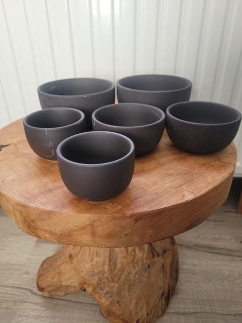 Set van 6 kommen/schaaltjes 3 maten antraciet grijs, Huis en Inrichting, Keuken | Servies, Zo goed als nieuw, Kom(men), Overige stijlen